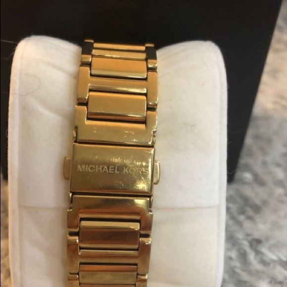 Michael Kors Watch - Picture 3 of 3